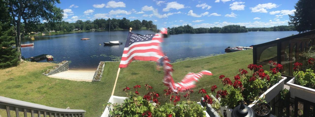 Welcome To The Lake Northwood Bagian luar foto